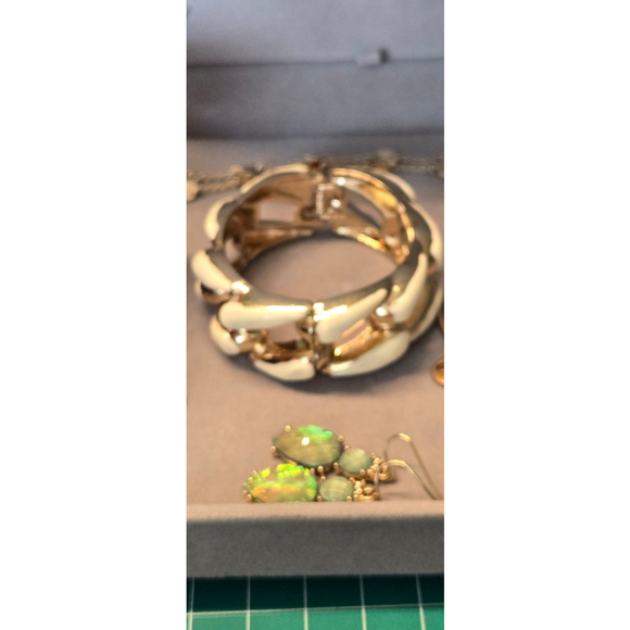 Jewelry bundle set long necklace earrings bracelets pre-owned - Picture 6 of 9